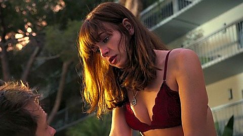 Pic: Britt Robertson in Girlboss (2017)