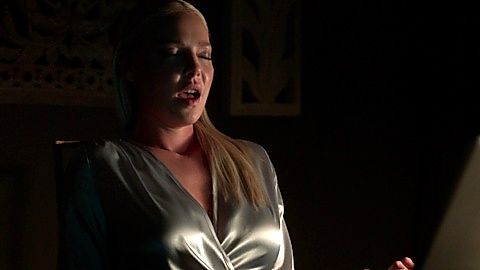 Pic: Katherine Heigl in Unforgettable (2017)
