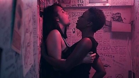Pic: Samira Wiley in The Handmaid's Tale (2017)