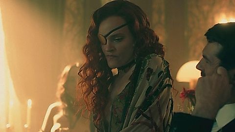 Pic: Madeline Brewer in The Handmaid's Tale (2017)