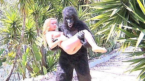 Pic: Lexi Belle in Bigfoot Horror Camp (2017)