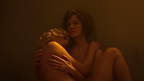 Pic: Ana Fernández in Cable Girls (2017)