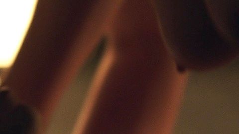 Pic: Elisabeth Moss in The Handmaid's Tale (2017)