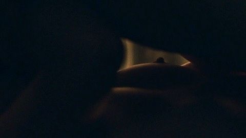 Pic: Elisabeth Moss in The Handmaid's Tale (2017)