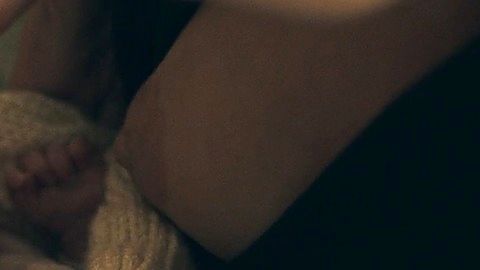 Pic: Yvonne Strahovski in The Handmaid's Tale (2017)
