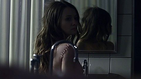 Pic: Emily Browning in American Gods (2017)