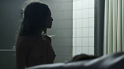 Pic: Emily Browning in American Gods (2017)