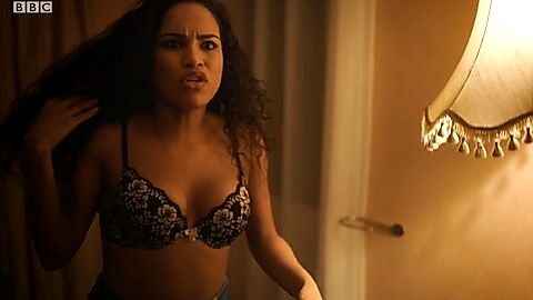 Pic: Saffron Hocking in White Gold (2017)