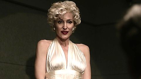 Pic: Gillian Anderson in American Gods (2017)