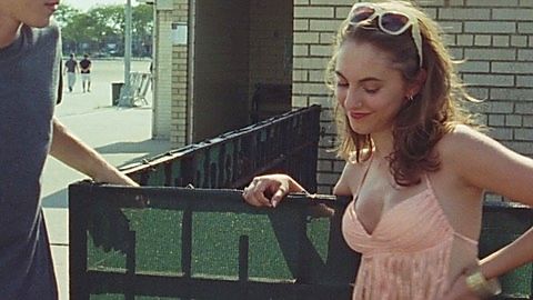 Pic: Madeline Weinstein in Beach Rats (2017)