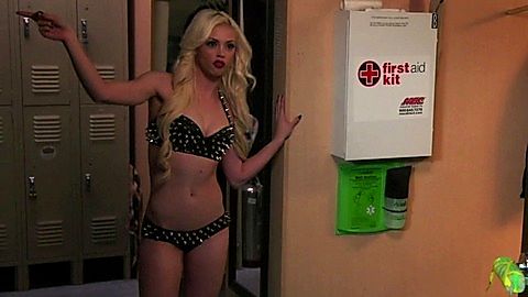 Pic: Chloe Crawford in Dice (2016)