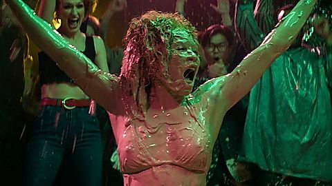 Pic: Sydelle Noel in GLOW (2017)