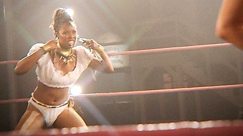 Pic: Sydelle Noel in GLOW (2017)