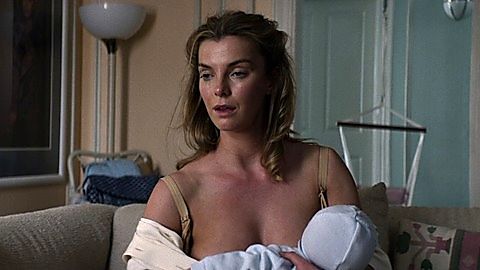 Pic: Betty Gilpin in GLOW (2017)