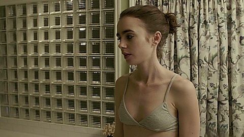 Pic: Lily Collins in To the Bone (2017)