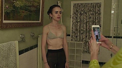 Pic: Lily Collins in To the Bone (2017)