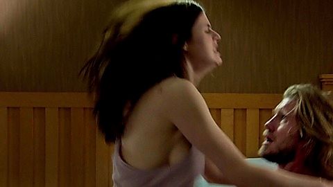 Pic: Alexandra Daddario in The Layover (2017)