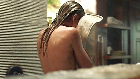 Pic: Shantel VanSanten in Shooter (2016)