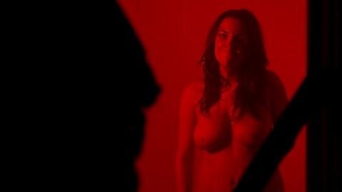 Pic: Hannah Richter in Bonejangles (2017)
