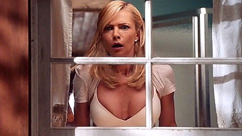 Pic: Jaime Pressly in The Guest Book (2017)