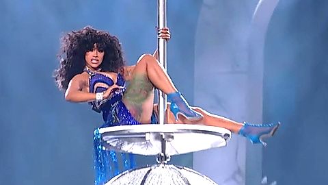 Pic: Cardi B in MTV Video Music Awards (1984)