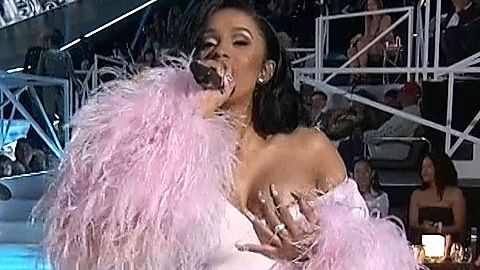 Pic: Cardi B in MTV Video Music Awards (1984)
