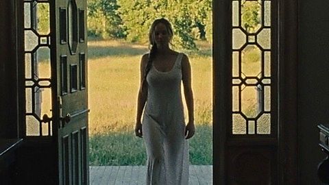 Pic: Jennifer Lawrence in mother! (2017)