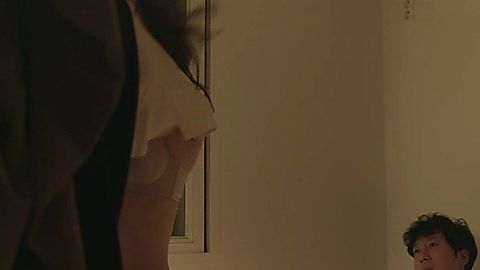 Pic: Lee You-young in Yourself and Yours (2016)