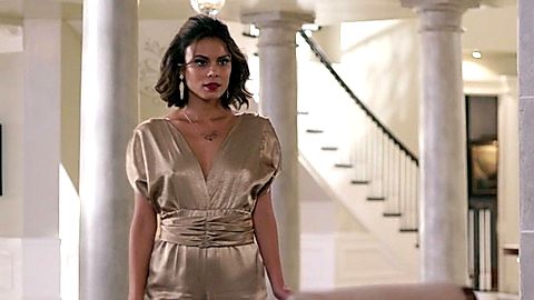 Pic: Nathalie Kelley in Dynasty (2017)