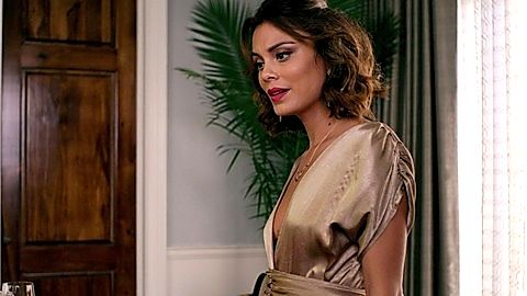 Pic: Nathalie Kelley in Dynasty (2017)