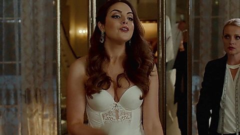 Pic: Elizabeth Gillies in Dynasty (2017)