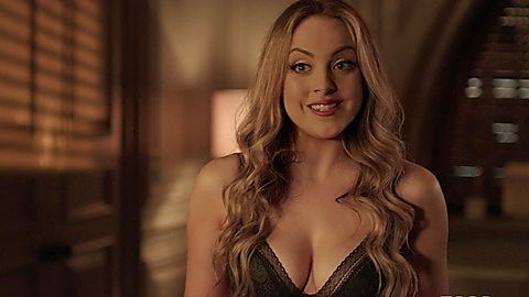 Pic: Elizabeth Gillies in Dynasty (2017)