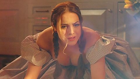 Pic: Elizabeth Gillies in Dynasty (2017)