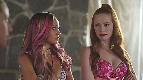 Pic: Madelaine Petsch in Riverdale (2017)