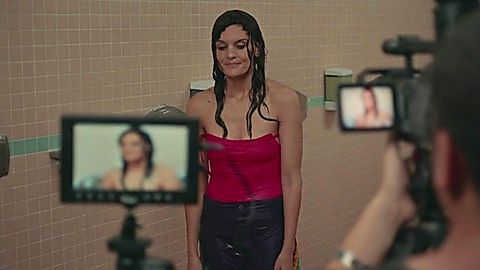Pic: Frankie Shaw in SMILF (2017)