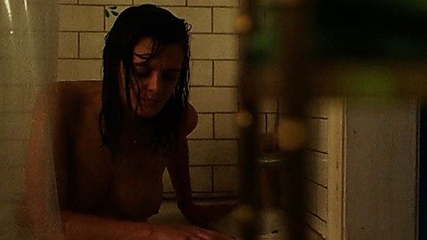 Pic: Frankie Shaw in SMILF (2017)