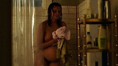 Pic: Frankie Shaw in SMILF (2017)