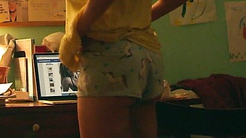 Pic: Frankie Shaw in SMILF (2017)