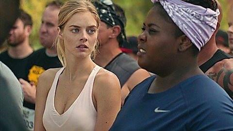 Pic: Samara Weaving in SMILF (2017)