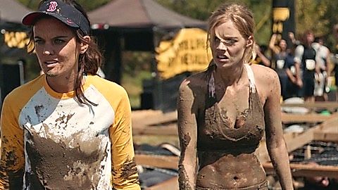 Pic: Samara Weaving in SMILF (2017)