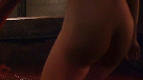 Pic: Gia Crovatin in Van Helsing (2016)