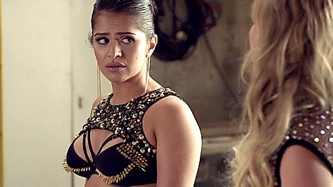 Pic: Kosha Patel in White Famous (2017)