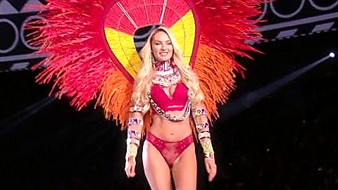 Pic: Candice Swanepoel in The Victoria's Secret Fashion Show 2017 (2017)