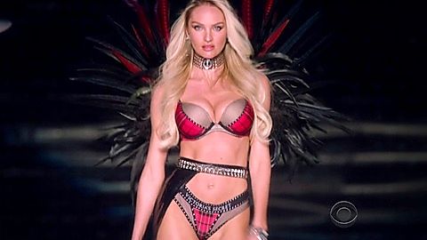 Pic: Candice Swanepoel in The Victoria's Secret Fashion Show 2017 (2017)
