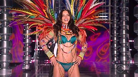 Pic: Adriana Lima in The Victoria's Secret Fashion Show 2017 (2017)