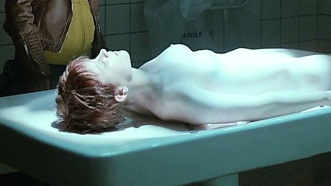 Pic: Lynn Van Royen in Hotel Beau Séjour (2017)