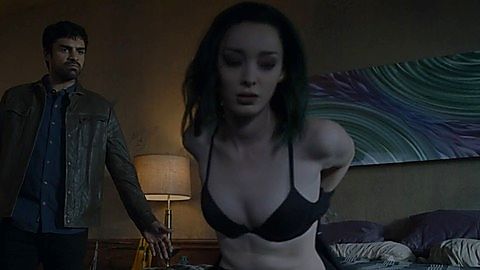 Pic: Emma Dumont in The Gifted (2017)