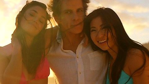 Pic: Luisa Lee in Brad's Status (2017)