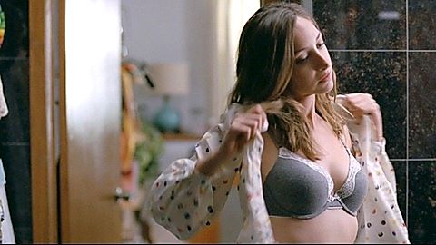 Pic: Jamie Lee in Crashing (2017)