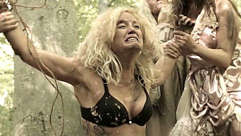 Pic: Ellie Church in Plank Face (2016)